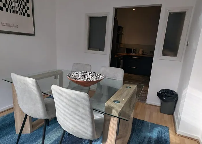 Spacious 2 Bed Apartment In Manchester City Centre